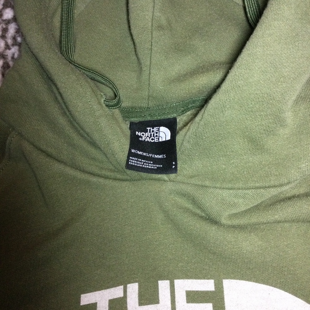 The North Face Hoodie/Sweatshirt - Picture 7 of 8
